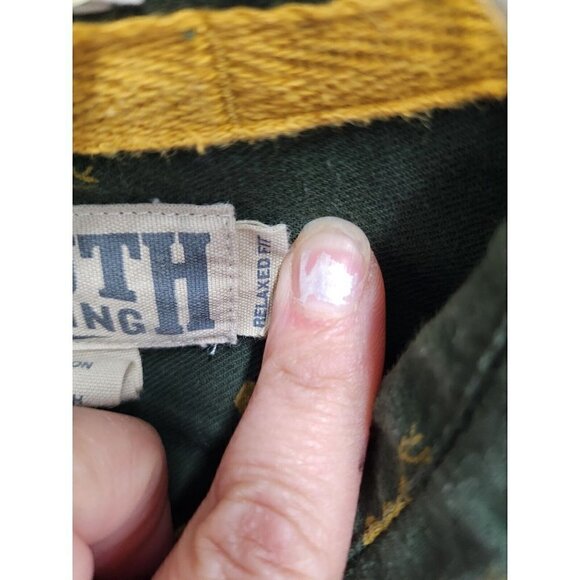 Duluth Trading Co Mens Green Crab Print Shirt XL Cotton Relaxed Fit Button Down - Picture 8 of 10